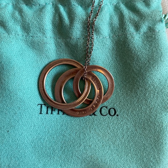COPY - Tiffany Interlocking Rubedo Circles Pendant - Picture 3 of 3